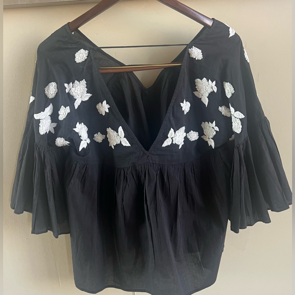 Anthro Maeve Harlow Embroidered Sequin V-Neck XS Black Boho Flutter Sleeve Top - Picture 4 of 15